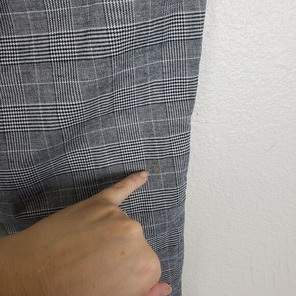 Women's American Eagle Grey Plaid Stretchy Ankle Cropped Pants Size 10R - Picture 10 of 12